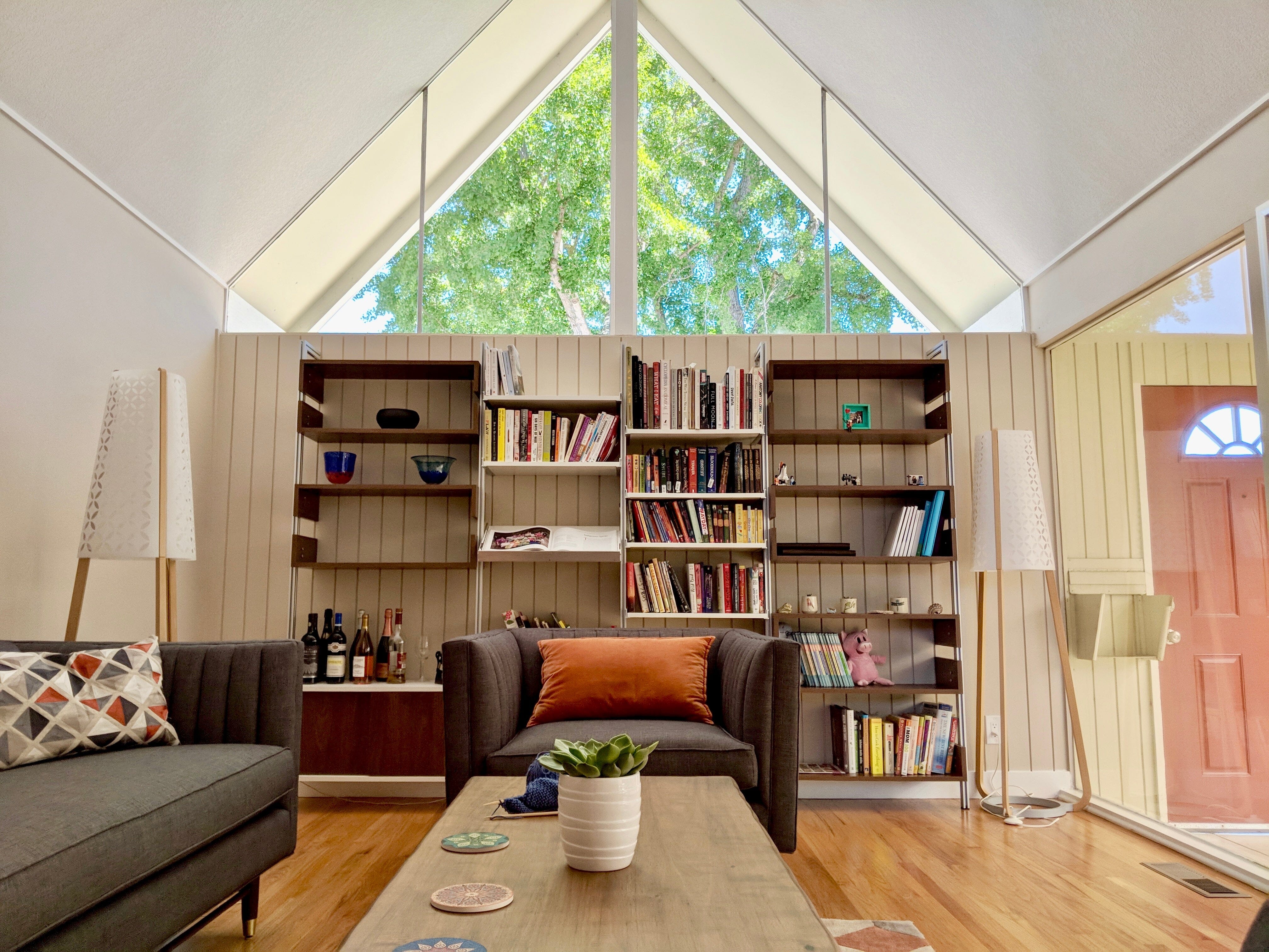 Built-In Bookshelves: Styling and Storage Tips